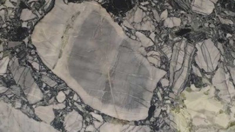 学校水磨石地面抛光价格解析：影响因素与预算考量